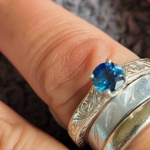 Montana Blue Sapphire ring in Sterling Silver. Size 7