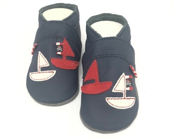 Krabbelschuhe Maritim dunkel Blau mit Boot/Schiff Taufe Baby Puschen Lederpuschen