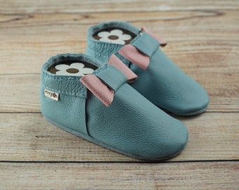 MOCCASINS Bow Light Blue Pink Crawling Shoes, Mocckassins, Baby Moccs, Baby Moccasins