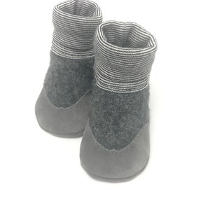Carrying shoes made of Walk GRAY | crawling shoes | customizable | Wool stockings with ring cuffs black and white | walking shoes