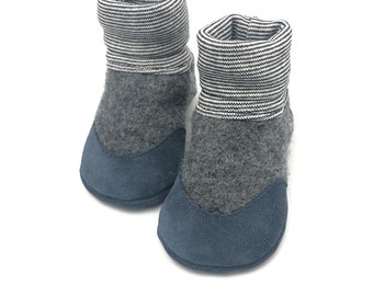 Babywearing shoes made of woolen wool DARK BLUE | Crawling shoes | customizable | Wool socks with ringed cuffs black and white | Woolen shoes