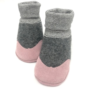 Carrying shoes made of walk PINK| Crawling shoes | customizable | Wool stockings with striped cuffs black white | Walking shoes