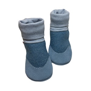 Shoes made of Walk dusty BLUE/Light Blue | Crawling shoes | Customizable | Wool stocking with striped cuffs Black White | Fulling shoes