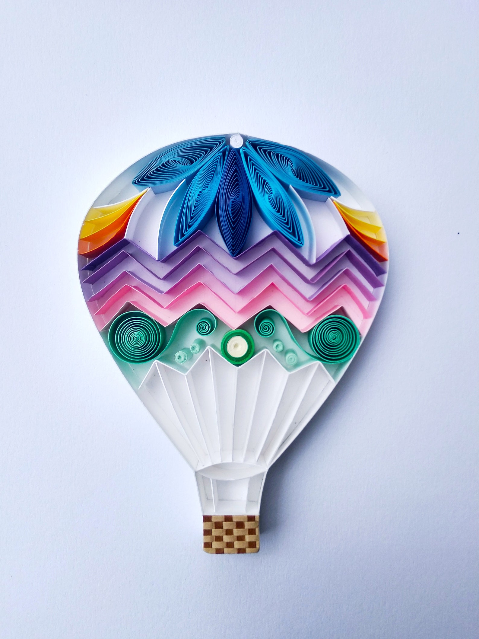 Rainbow Hot Air Balloon, Quilling Paper Design, Handmade Gift, Home Decor, for Her, for Him
