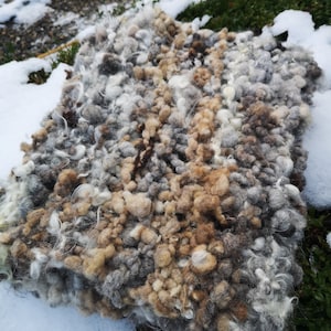 Hand spun, bed runner or table runner, 60x15 inches, &#39;Batten&#39;