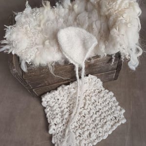 Newborn photography set, in natural cream, woven layer, soft knitted alpaca bonnet, textured knit layer, Asia
