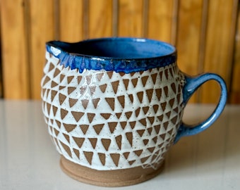 Stoneware pitcher - vase - white triangle pattern
