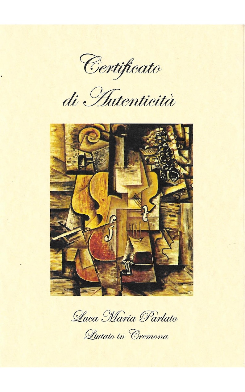 Puede incluir: Certificado de autenticidad con una pintura abstracta de un viol&iacute;n en tonos marrones, amarillos y rojos. El texto "Certificato di Autenticit&agrave;" est&aacute; en la parte superior, con "Luca Maria Parlato, Liutaio in Cremona" en la parte inferior.
