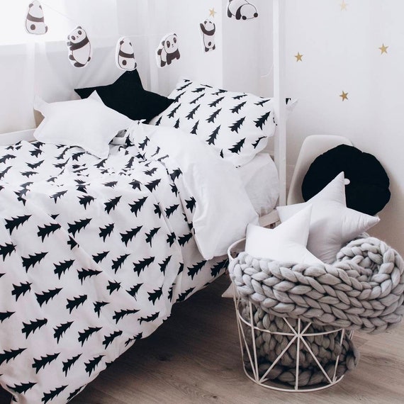monochrome crib bedding