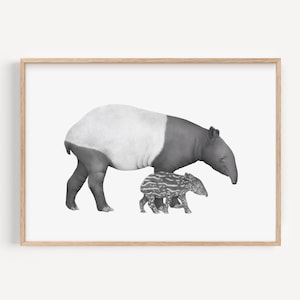 Stampa artistica di tapiro con mamma e cucciolo - Illustrazione della fauna selvatica di un tapiro malese, decorazione per cameretta nella giungla, primo regalo per la festa della mamma