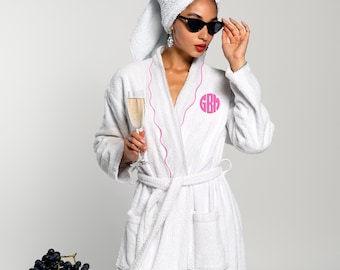 Super Plush Monogram Scalloped Bath Robe