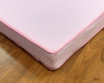 Almofada de banco impermeável de 7,6 cm de espessura com estampa listrada, personalizada para uso interno/externo.