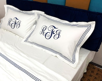 Conjunto de capa de edredom monograma 400 TC de cetim de algodão branco com ponto de hotel e borda tripla bordada, 1 capa de edredom e 2 fronhas