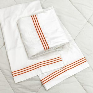 Pushplinen 400 Thread Count White Cotton Sateen Hotel Stitch Monogrammed Sheet Set in Triple Embroidery Border