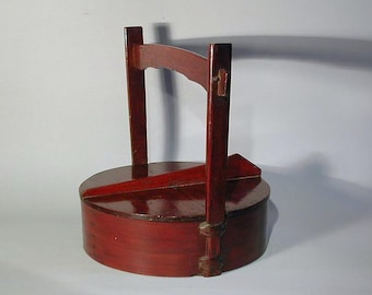 Antique container or serving tray in bucket shape for carrying food, lacquered bentwood, Japan