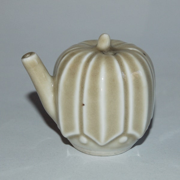 Ceramic suiteki waterdropper, cylindrical, pumpkin, green glaze, celadon, Japan