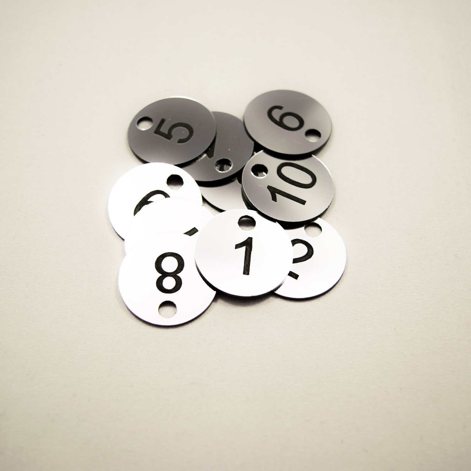 Engraved 30mm discs Table numbers Pubs Restaurants Clubs