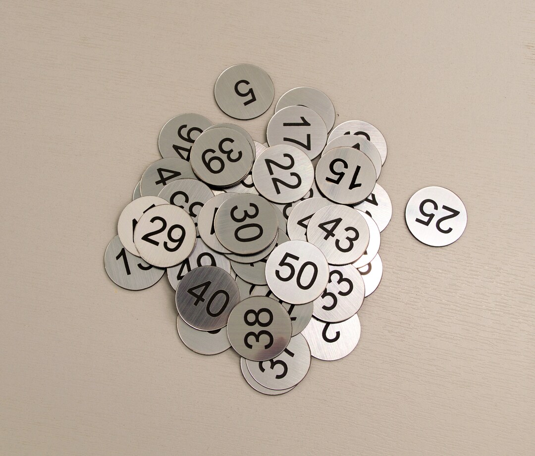 Set Of 20 Laser Engraved Number Discs - 30mm Silver Metal Tags For Pub, Club, Locker