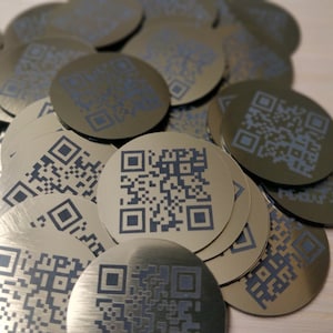 40 mm individueller QR-Code Lasergravur für Scheiben, Tisch, Tags, Locker, Restaurant, Clubs