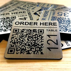 Discos personalizados com código QR gravados a laser: etiquetas quadradas de 50 mm, escaneie para fazer o pedido