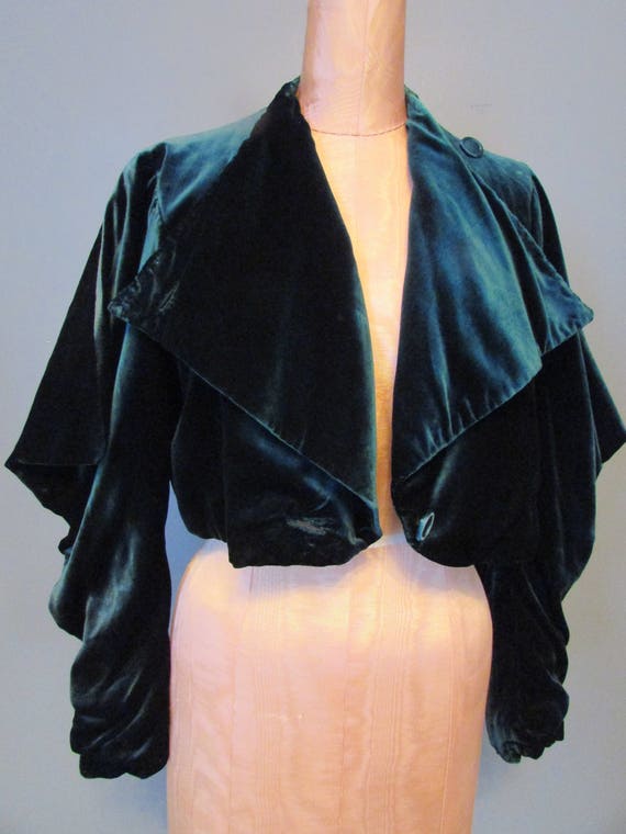 1930s Emerald Green Silk Velvet Jacket