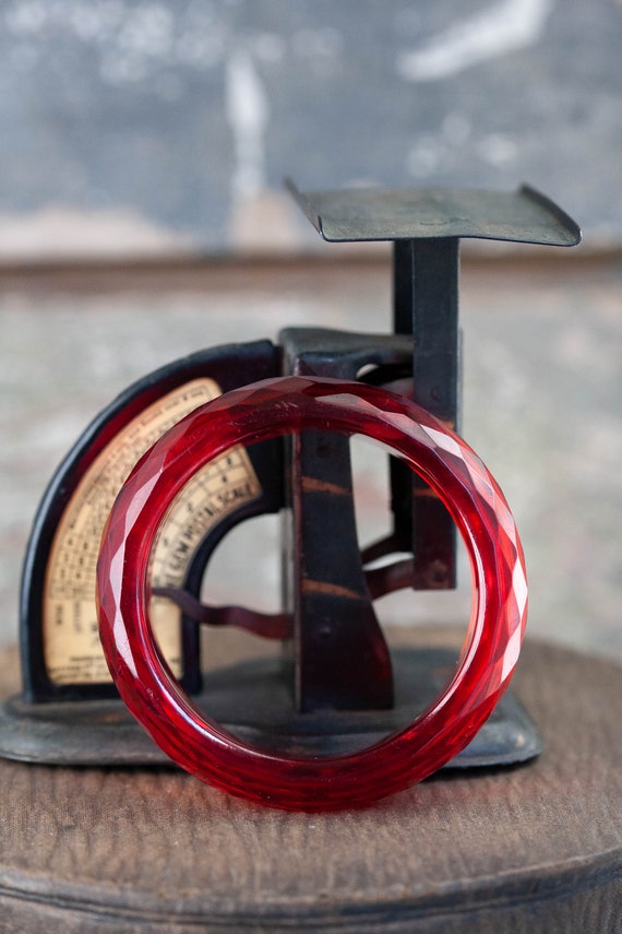 Cherry Red Prystal Faceted Bakelite Bangle, 1930'… - image 3