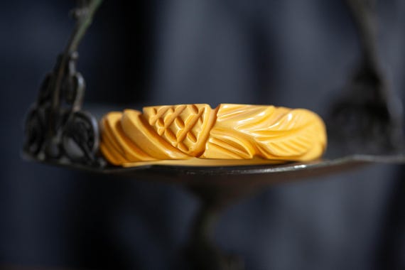 Carved Bakelite Flower Bangle, Deeply Carved Bakelite Bangle, Carved Butterscotch Bakelite Bangle, Yellow Bakelite Carved Pineapple Bangle