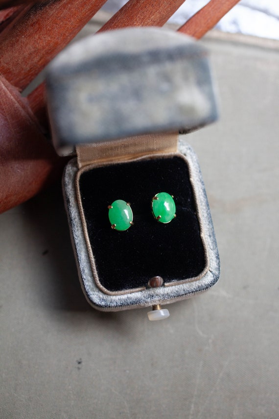 Vintage 14k Jade Earrings, Estate 585 Jade Earring