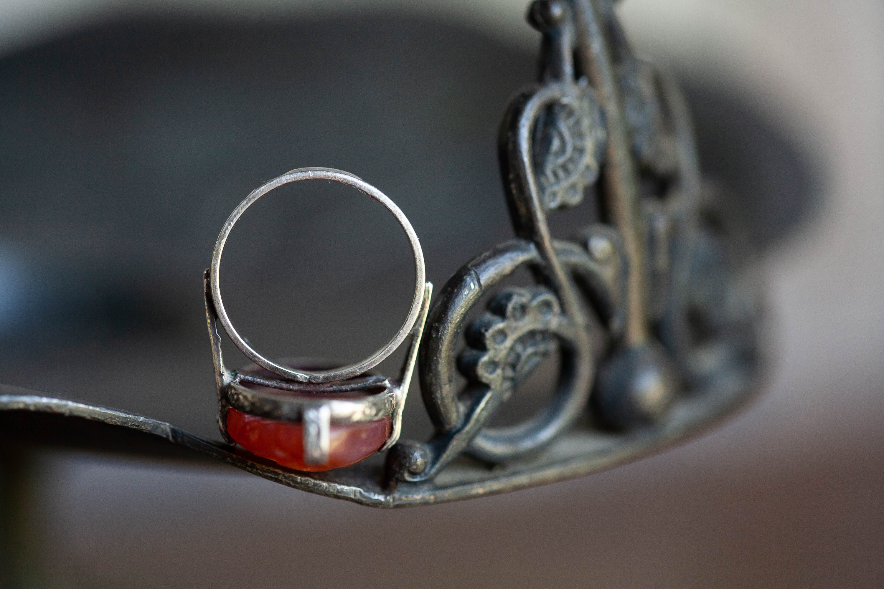 アクセサリー Vintage Silver & Carnelian Signet Ring Vintage ca 1950s. Solid Silver Carnelian Signet Ring. – T