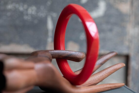 Cherry Red Bakelite Bangle • Angular Corner Desig… - image 5