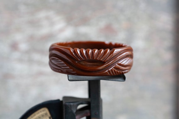Carved Brown Bakelite Bangle, 1930's Chocolate Br… - image 1