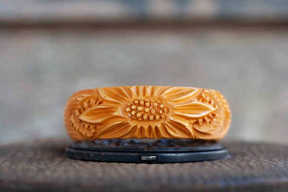 Vintage Carved Sunflower Bakelite Bangle, Carved … - image 2