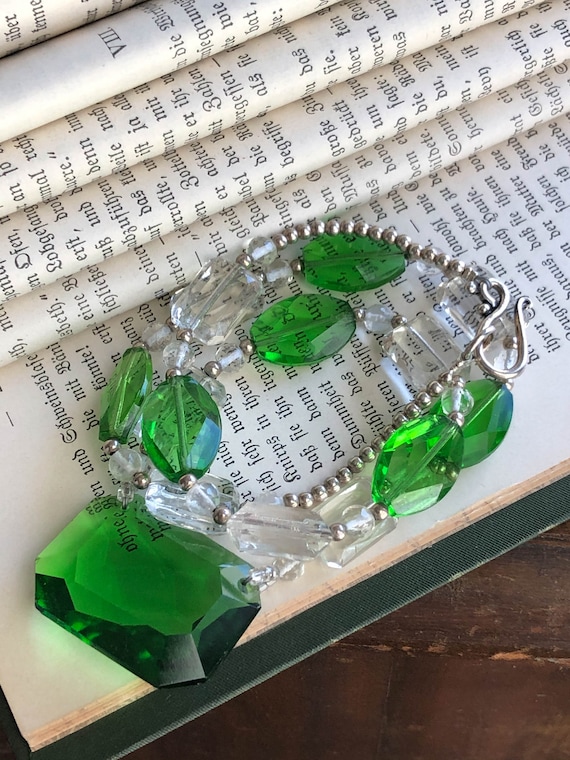 1920's Art Deco Green & Clear Glass Necklace, Art… - image 2