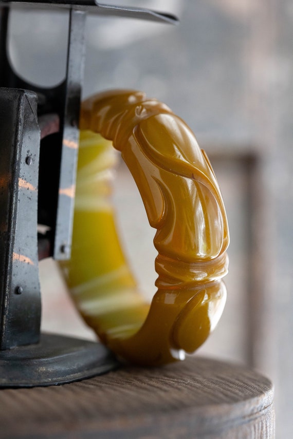 THICK Translucent Pea Green Carved Bakelite Bangle