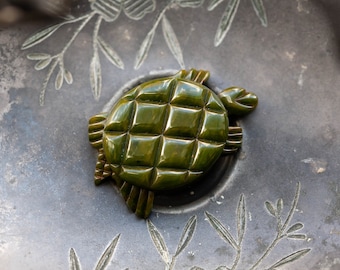 1930's Carved Creamed Spinach Green Bakelite Turtle Brooch, Carved Bakelite Brooch, Green Bakelite Turtle, Vintage Bakelite Figural Jewelry