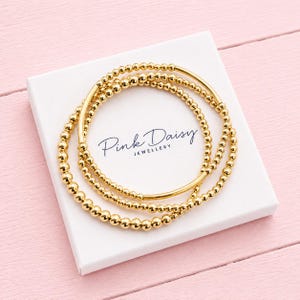 14k guldfyllt pärlarmband i stretch: Boho smycken, present till henne