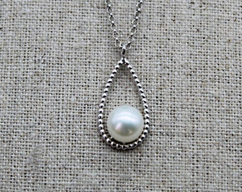 925 Silver Cultured Pearl Necklace, Openwork pendant, silver chain adjustable size from 42 to 45 cm