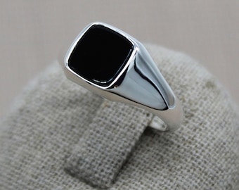Sterling Silver Onyx Signet Ring – Unisex Black Stone Ring – Minimalist Gemstone Jewelry Gift