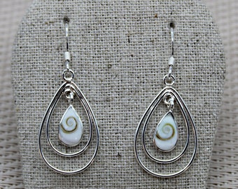 White Seashell Earrings, Shiva Earrings, 925 Silver Earrings, Eye of Saint Lucia Earrings, Teardrop Earrings, Sea Earrings, Summer Earrings