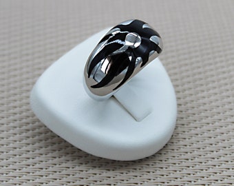 Women's ring in solid 925 rhodium-plated silver adorned with black resin, handmade women's gift