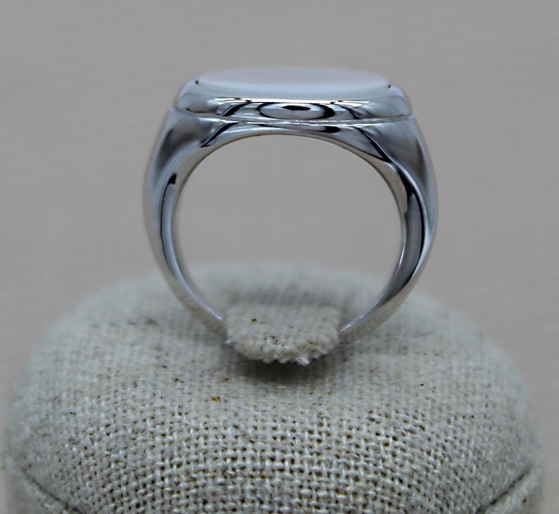 Iridescent Ring Round Mother of Pearl Ring Seashell Ring Contemporary Ring Rhodium 925 Silver Ring White Shell Ring Summer Ring