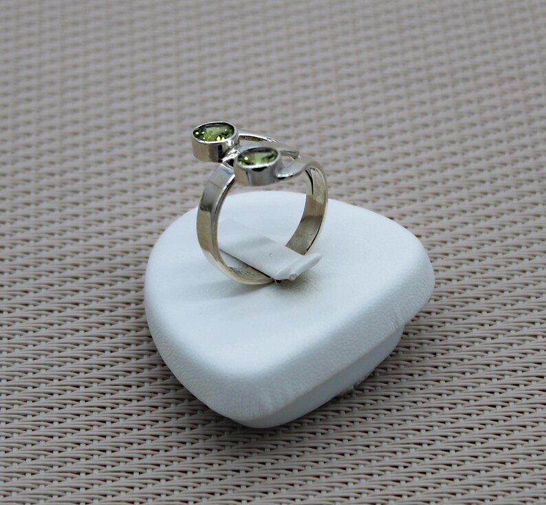 Silver Jewelry Semi Precious Stones Natural Green Silver Minerals Ring Silver Ring Stones Woman Gift Silver Peridots ring