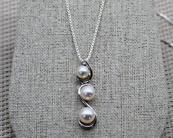 Real Pearl Necklace, Freshwater Pearl, Pearl Pendant, Silver Pendant, Bridesmaid Necklace, Dainty Necklace, Bridal Jewelry, Pearl Jewelry