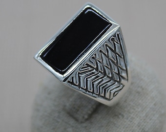925 silver ring adorned with a square onyx, handmade signet ring for men, finely carved and decorated jewelry