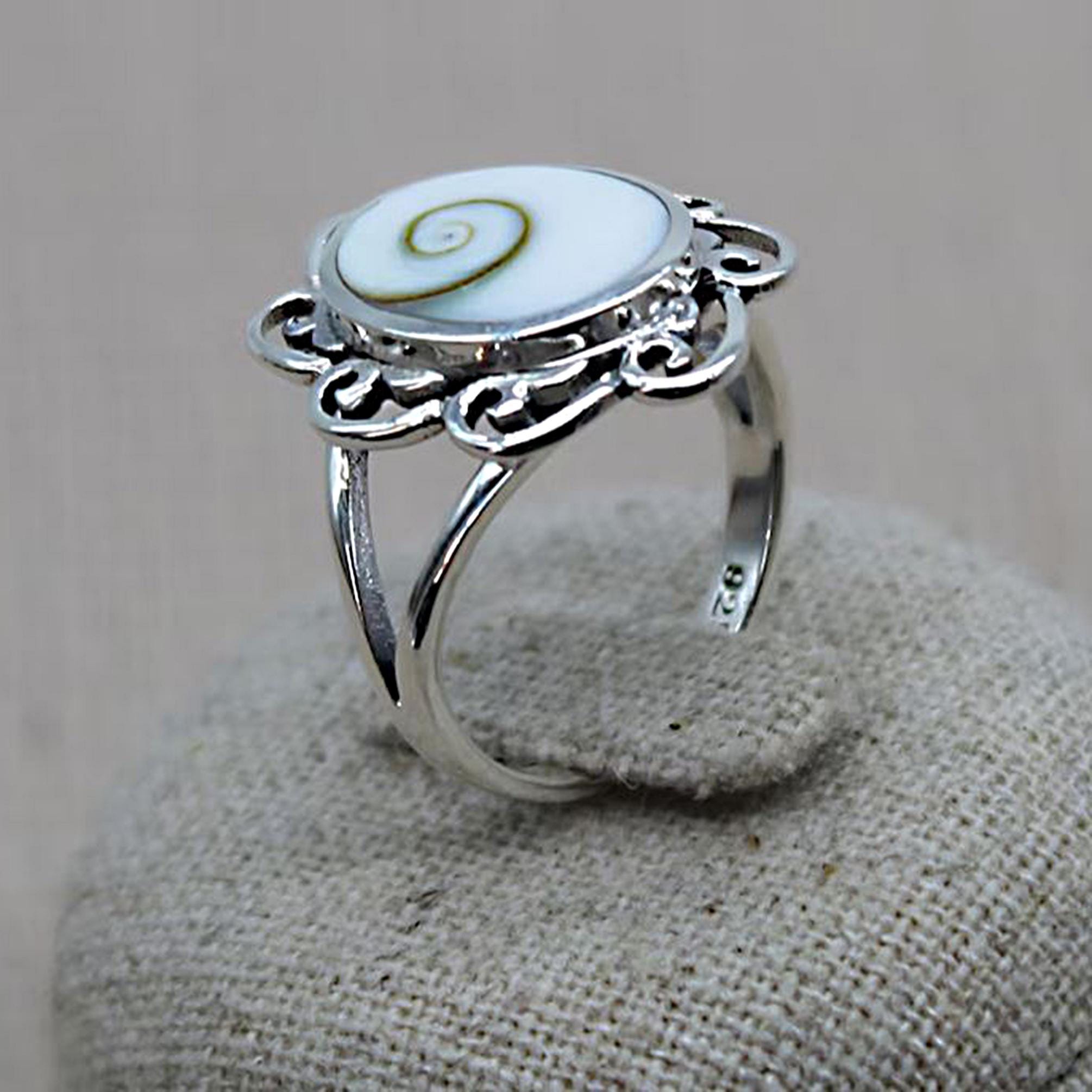925 Sterling zilveren oorbellen met druppelvormige Shiva schelp