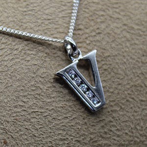 925 Silber Anhänger Vorname Buchstabe V Zirkoniumoxide Kette Option T 38 bis 60