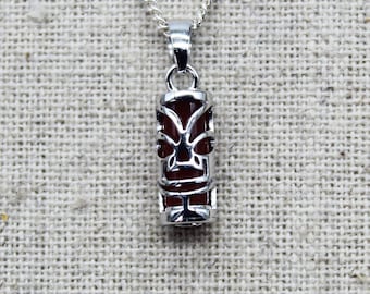 Pendentif Tiki Argent 925 Agate rouge, bijou Femme, Homme fait main Polynésien disponible avec ou sans chaîne argent de taille 38 à 60 cm.