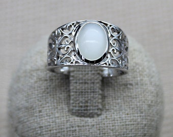 Piedra lunar genuina, anillo de plata rodiada, anillo de piedra ovalada, anillo apilable, anillo de piedra natal de junio, anillo de encaje