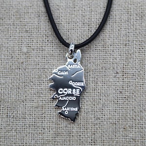 Pendentif Argent Carte de Corse, Cordon en Cuir, Pendentif Méditerranéen, Collier France Corse, Cordon de Collier, Bijoux La Corse