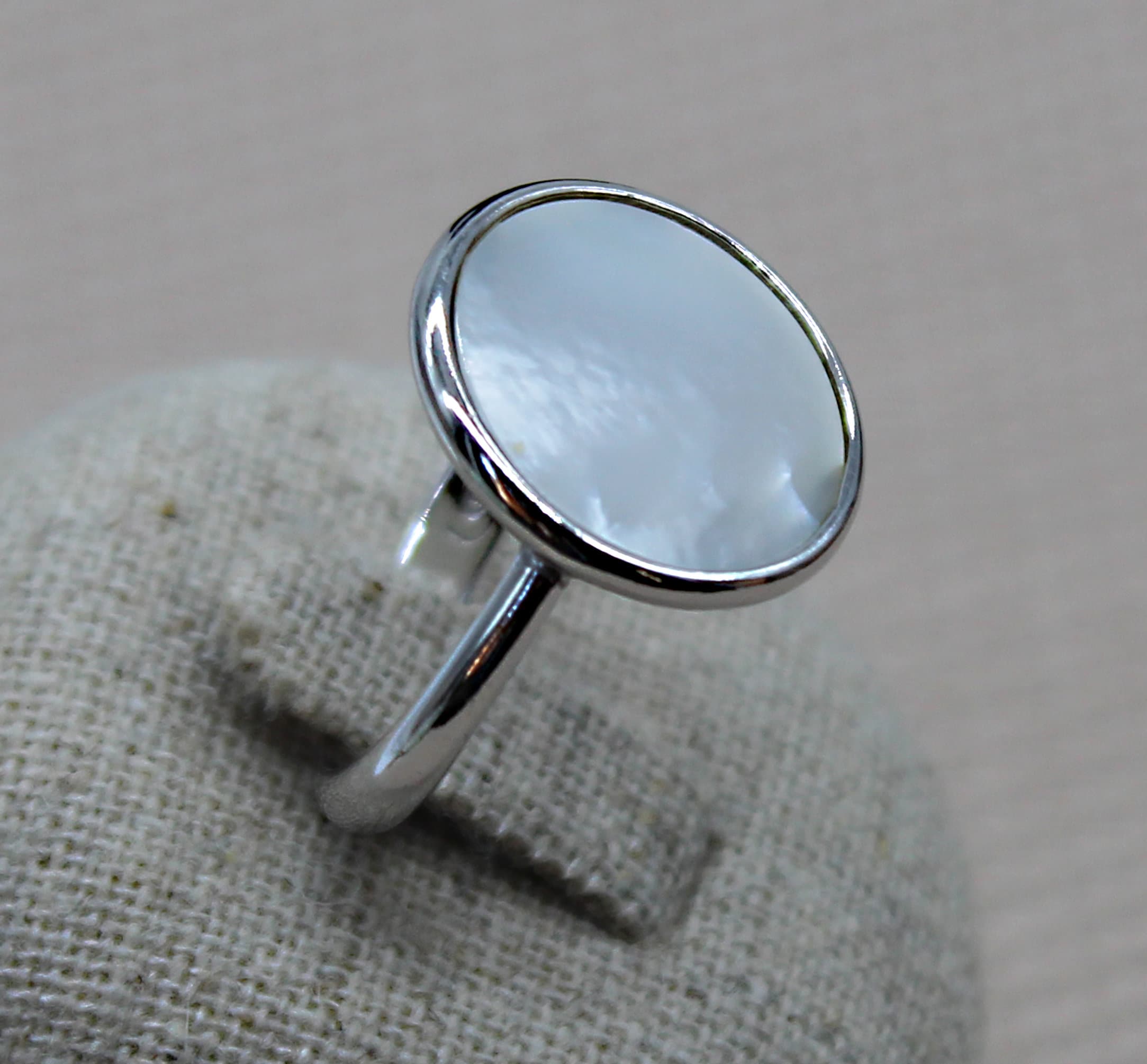 Bague Ancienne Sertie De Nacres De Coquillage Sur Argent Massif 925 - Taille 54